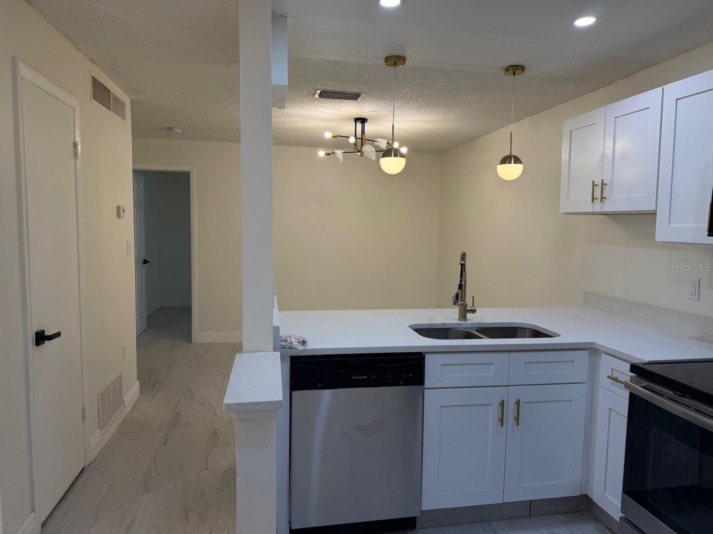 2711 Willow Run