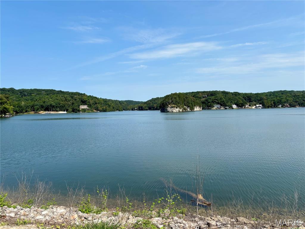 13 Cove Trail