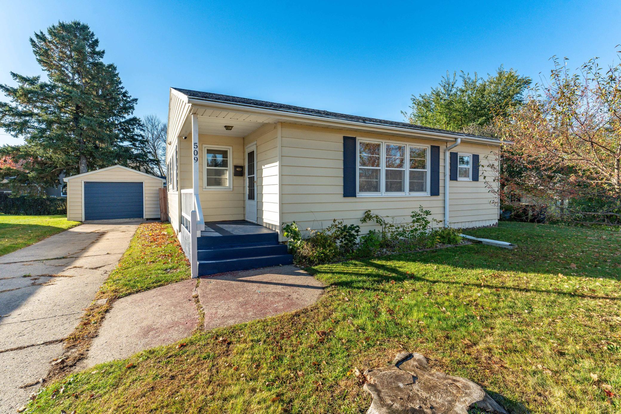 509 W Douglas Avenue