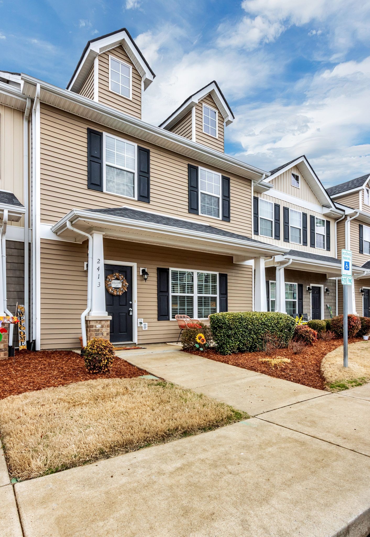 2413 New Holland Cir — sold
