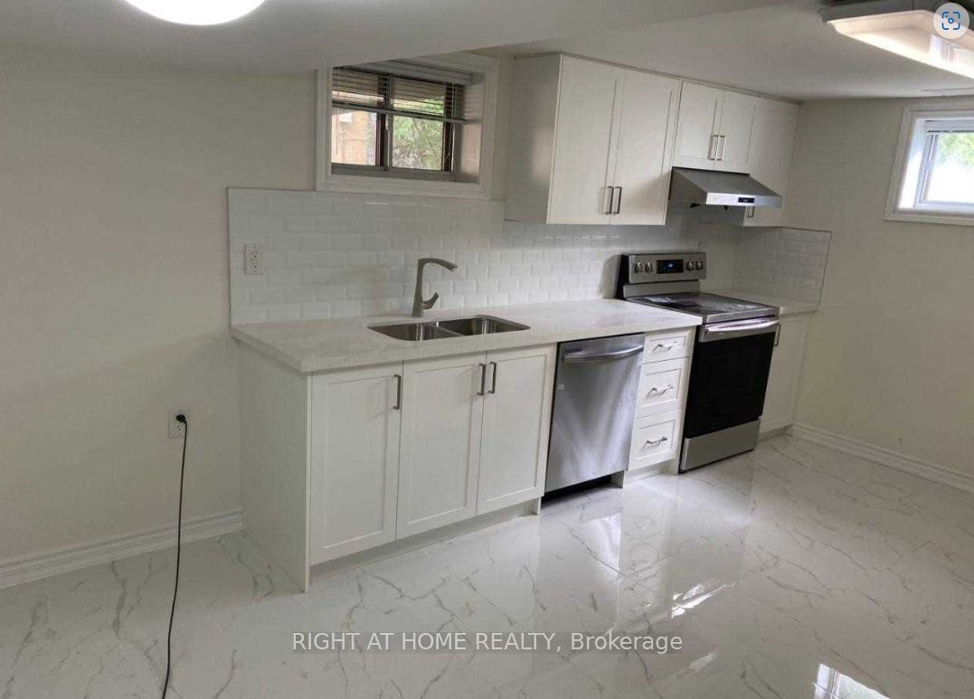 297 Homewood Ave Lower