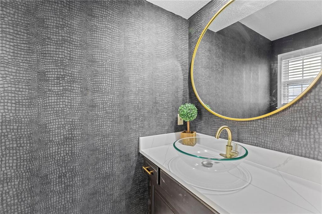 13716 W 75th Terrace