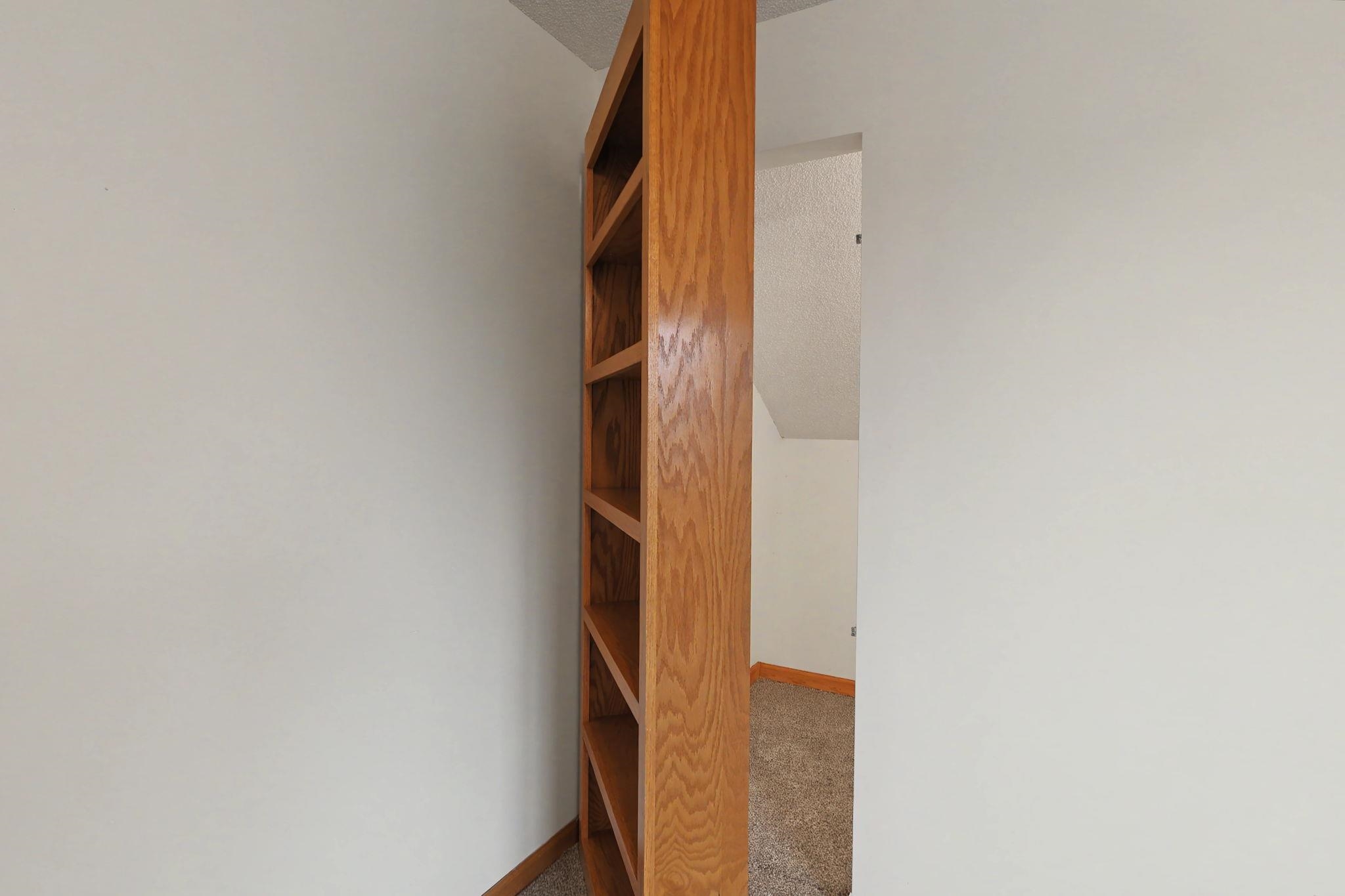 2318 N Cedar Downs Ln