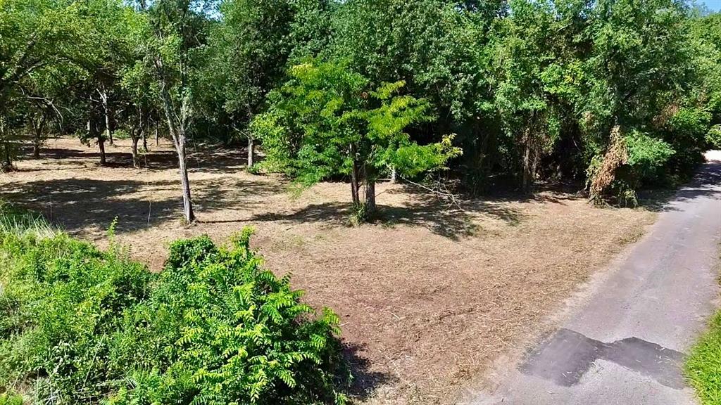 Close to I-35, I-44 and Kilpatrick turnpike. This acreage is stunning and very well maintained.1.78 acres 2 minutes from I-35, I-44, and Kilpatrick turnpike. Less than 15 minutes to Downtown OKC. This acreage is stunning and very well maintained. Come build your dream home and bring your vision to life. Paved road access keeps the commute easy, with room to design the place exactly how you've pictured it.