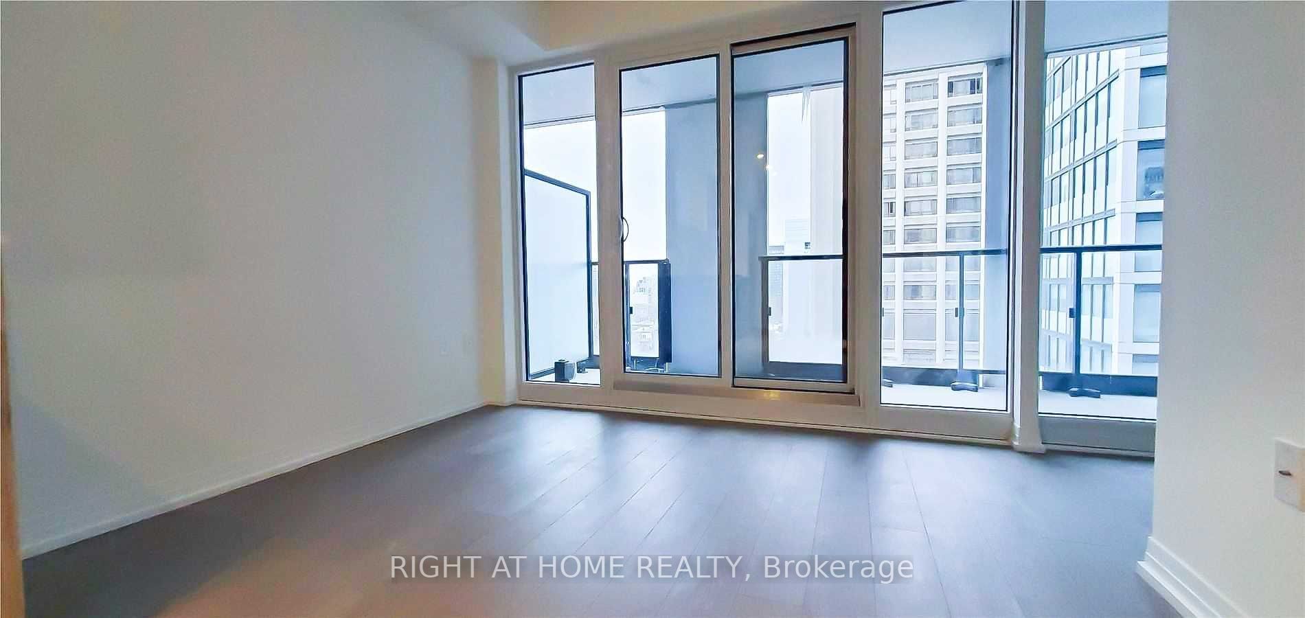 251 Jarvis St 818