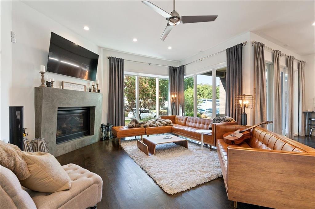 Gorgeous custom-built 3-story townhouse featuring luxury finishes in one of Dallas's most desirable and stroller-friendly neighborhoods. Enjoy a chef’s kitchen with a gas stove, three spacious living rooms—one on each floor—and three generous terraces, plus a massive rooftop perfect for creating a garden or relaxing while taking in stunning Dallas sunset views. This home has been meticulously maintained and is in excellent condition.