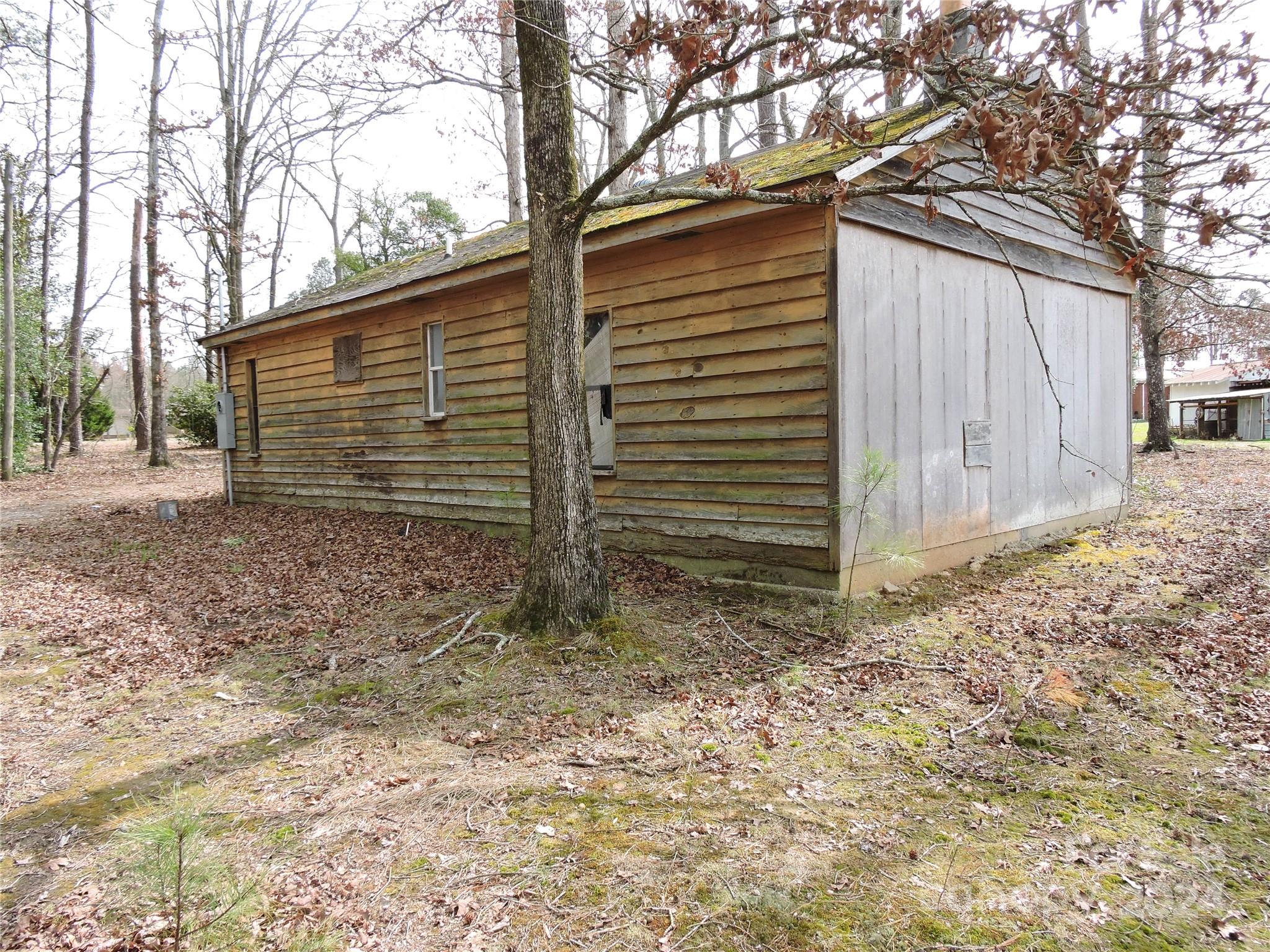 1284 Haywood Road