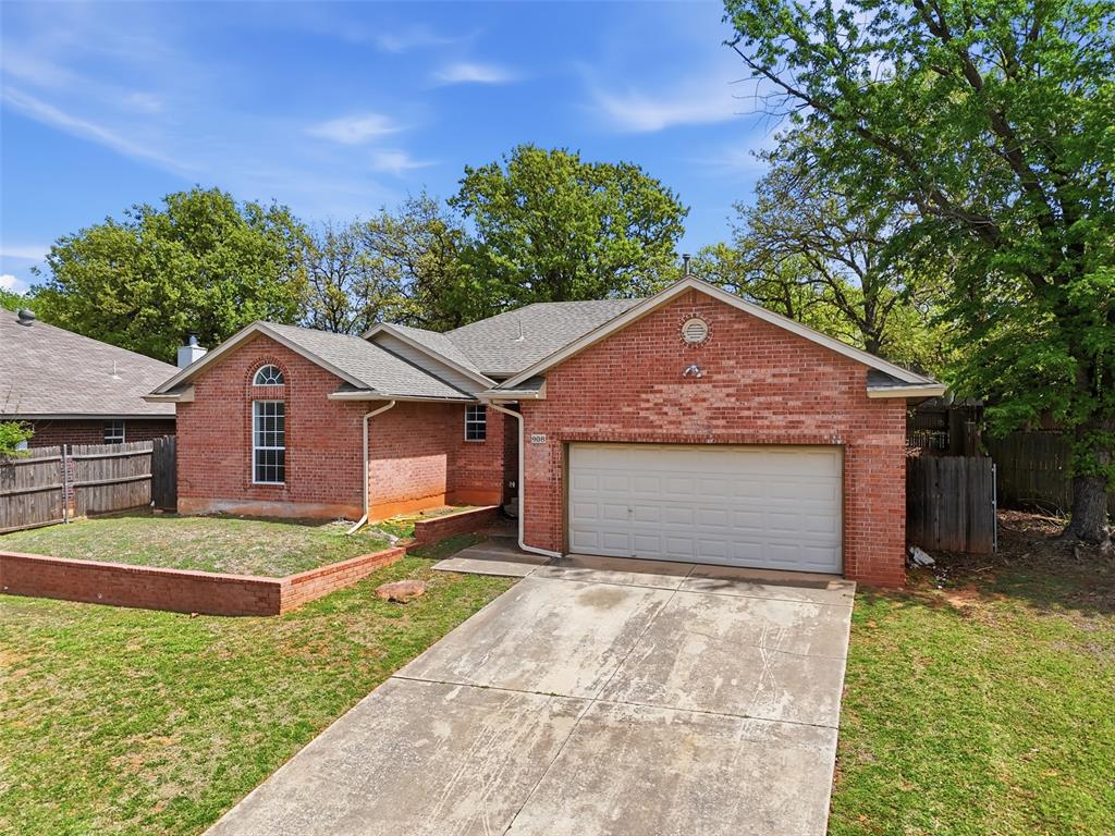 908 Willis Way