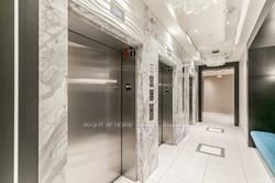 9600 N Yonge St 611