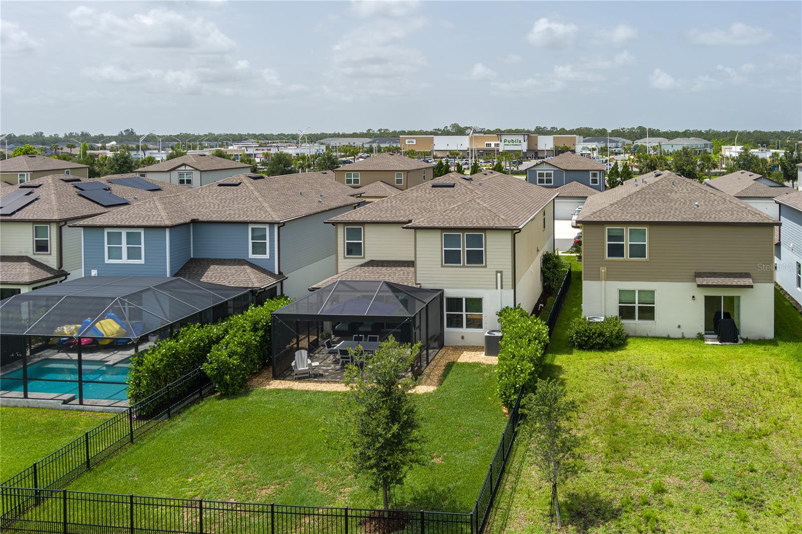 9148 Royal River Circle