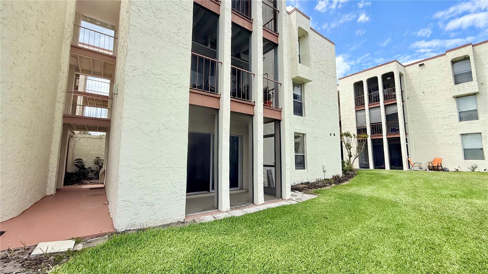 524 Orange Drive 11