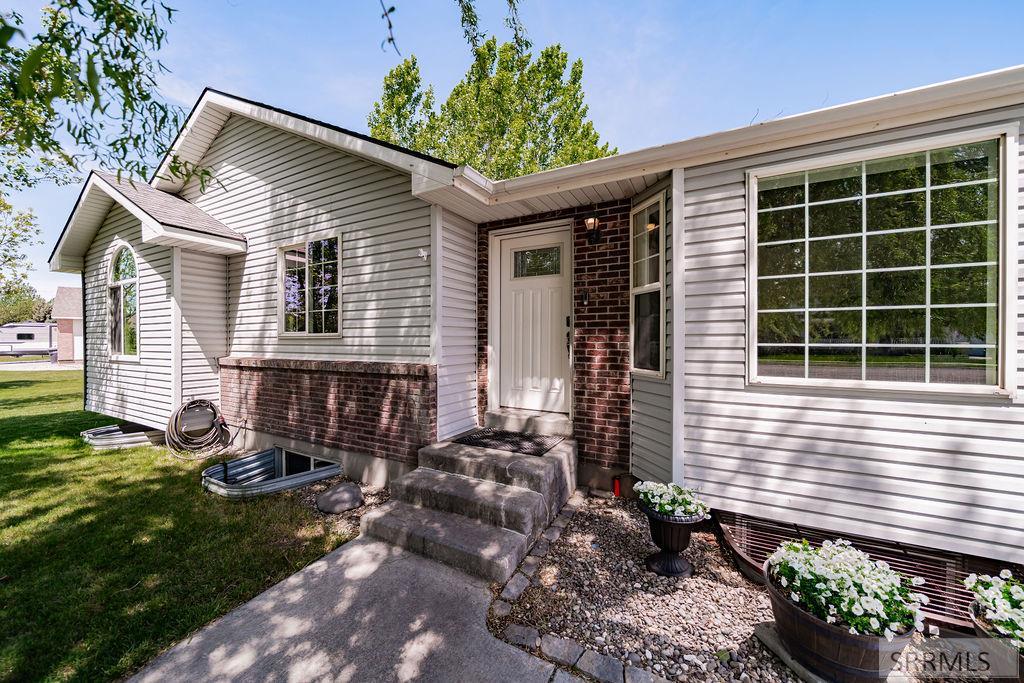 3889 Taylorview Lane