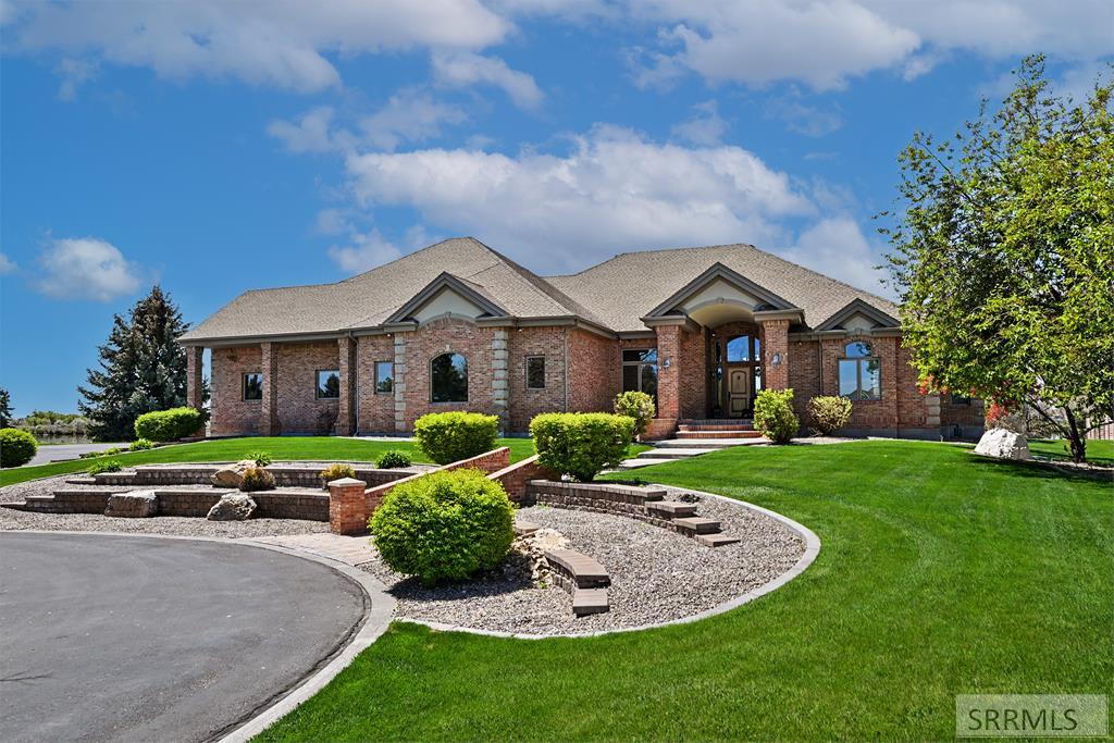 7695 N Riverfront Drive