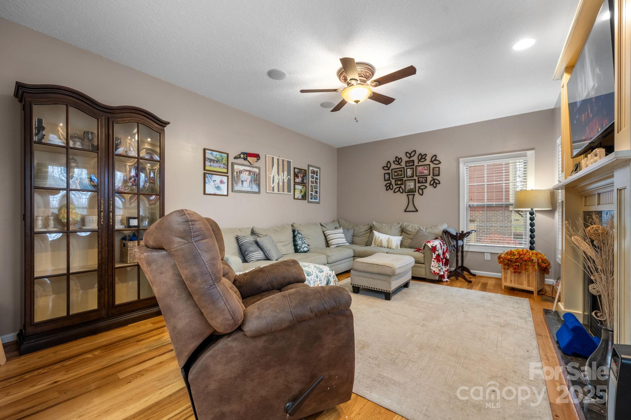 107 Maplewood Court
