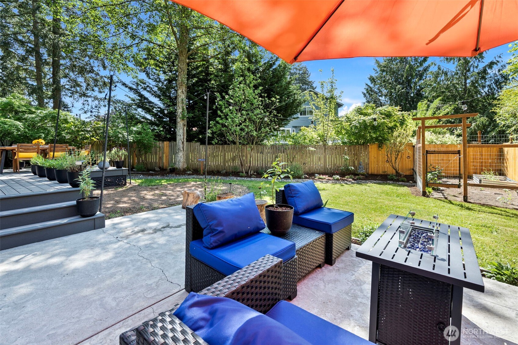 11105 Sunrise Place NW