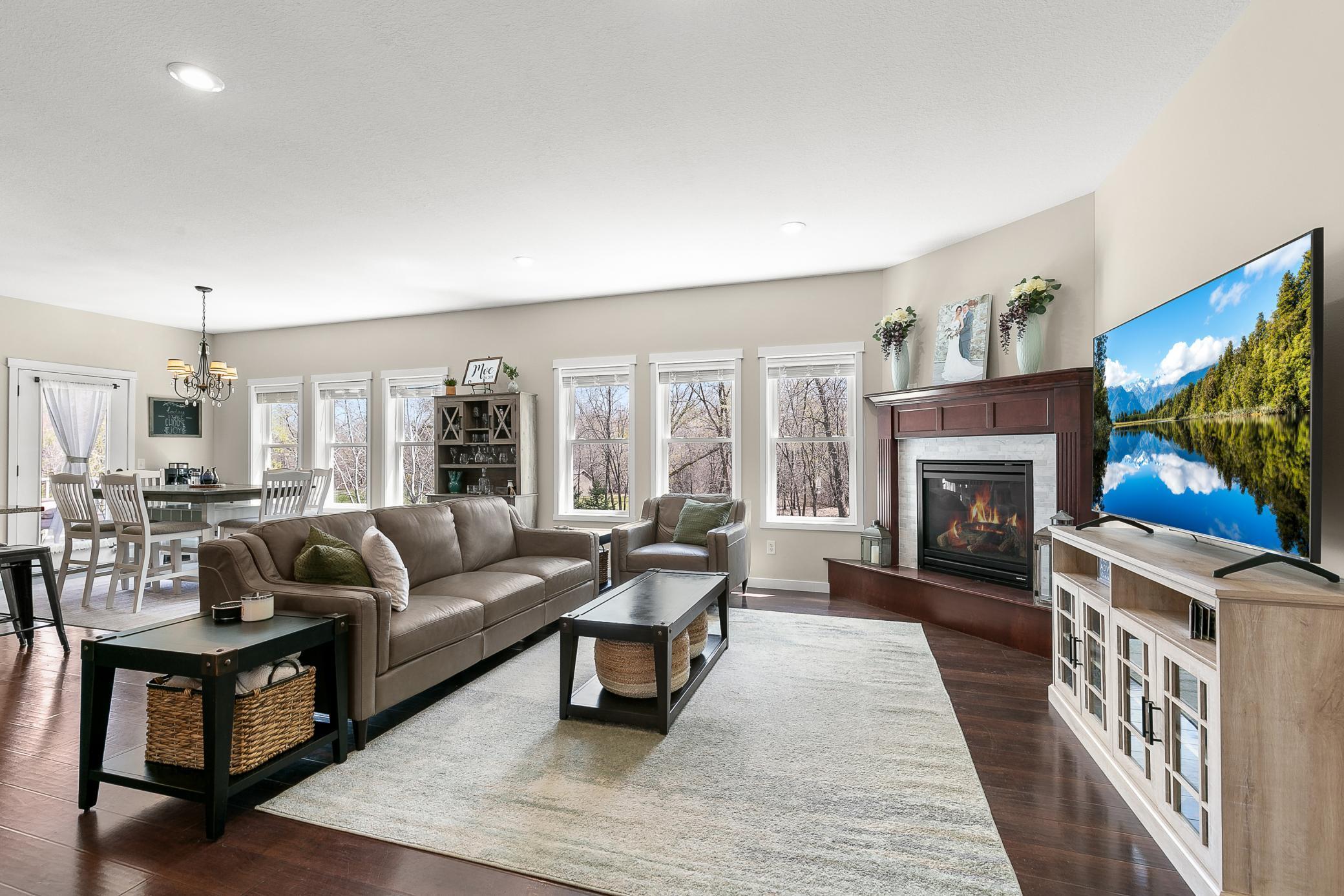 220 Sierra Loop