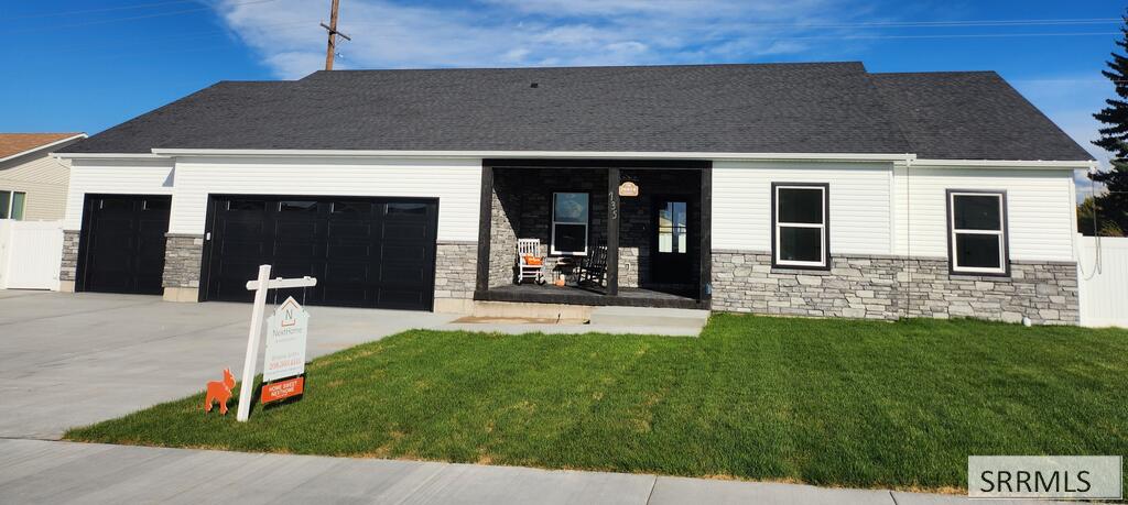 735 Sunset Court