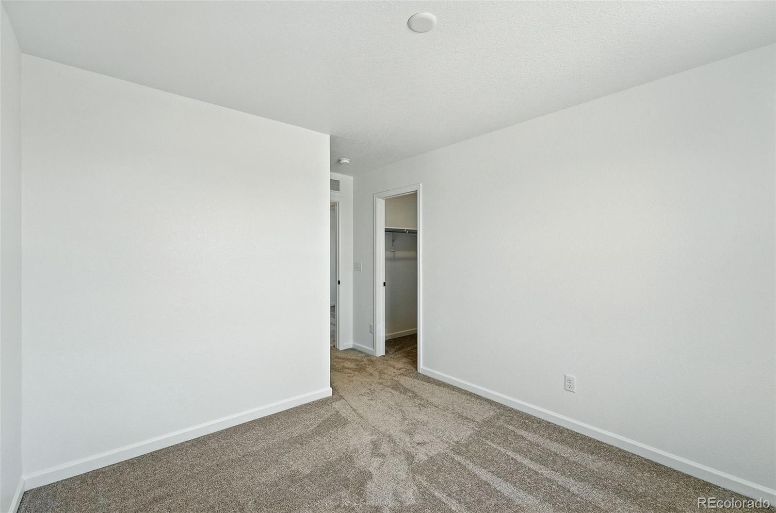3295 N Coolidge Way