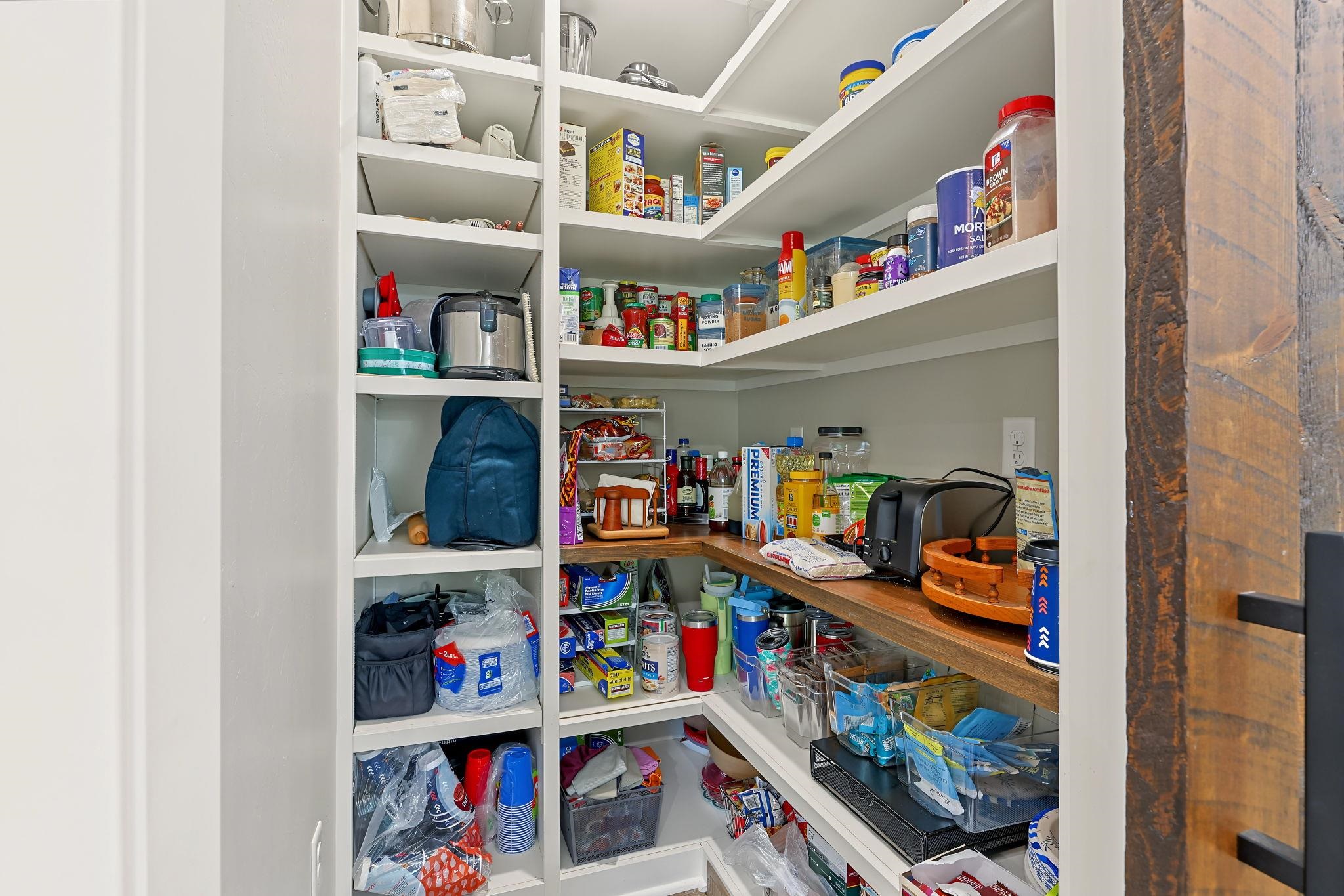 2116 Eastridge
