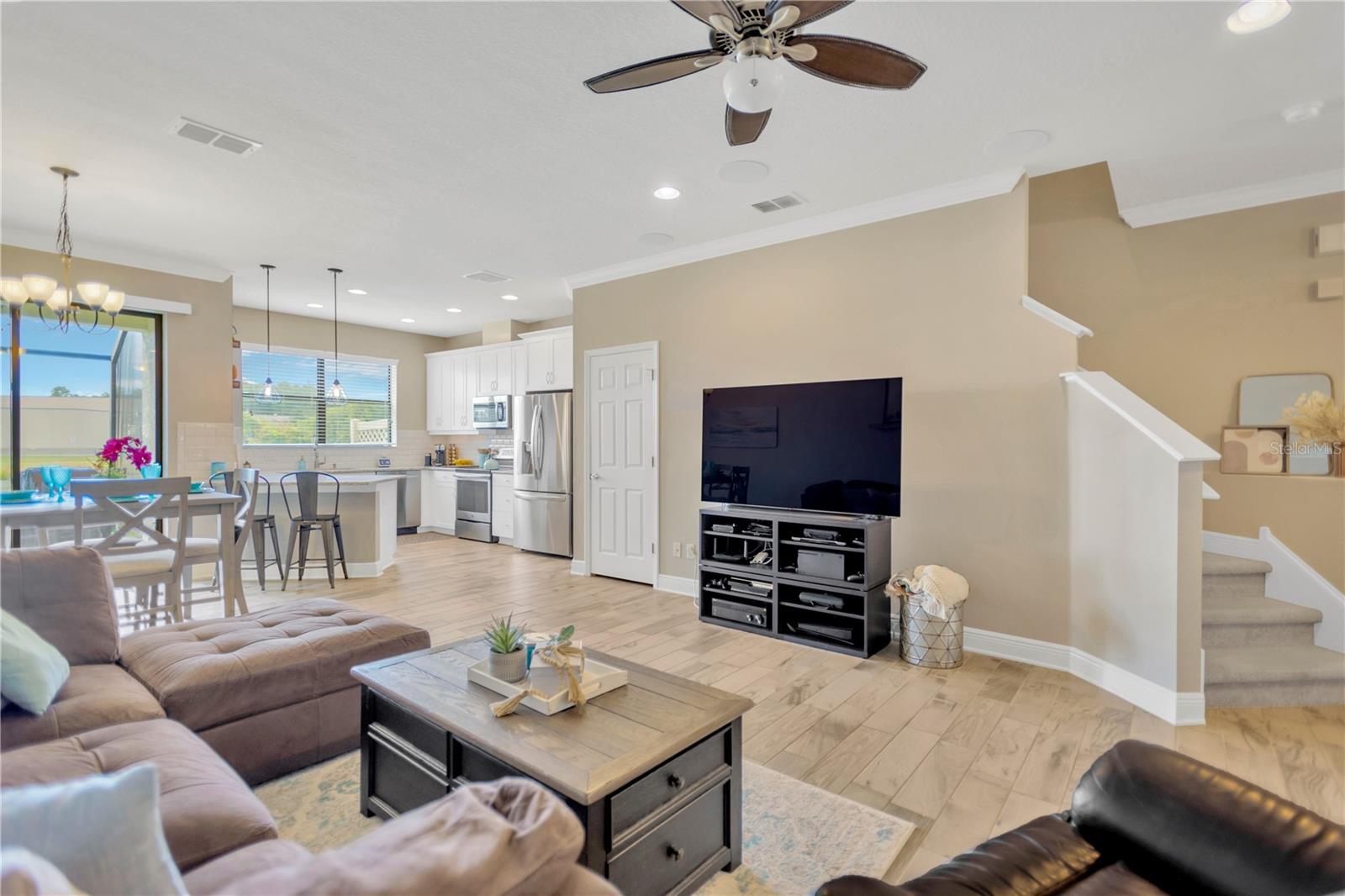 11632 Crowned Sparrow Lane