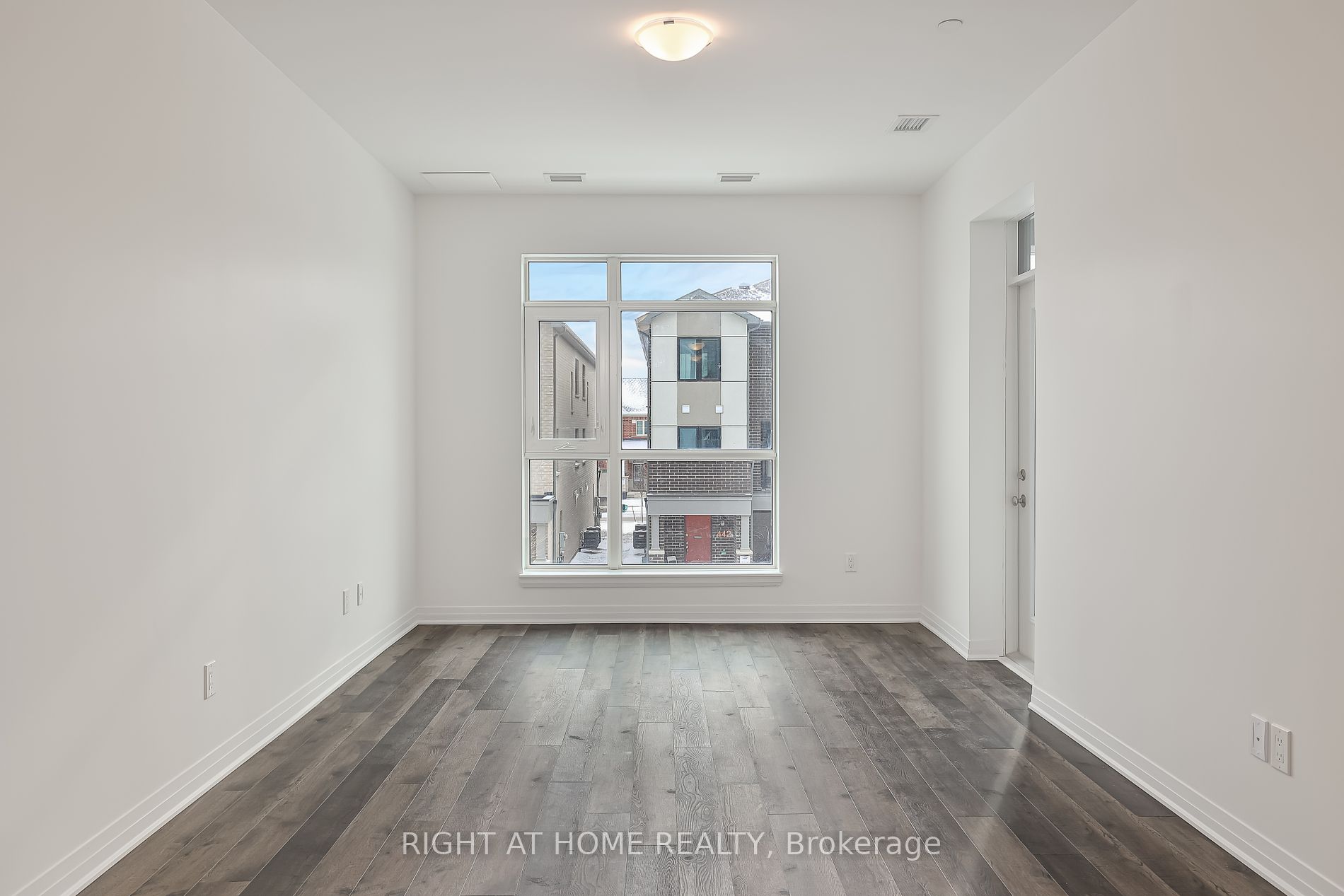 470 Gordon Krantz Ave 217