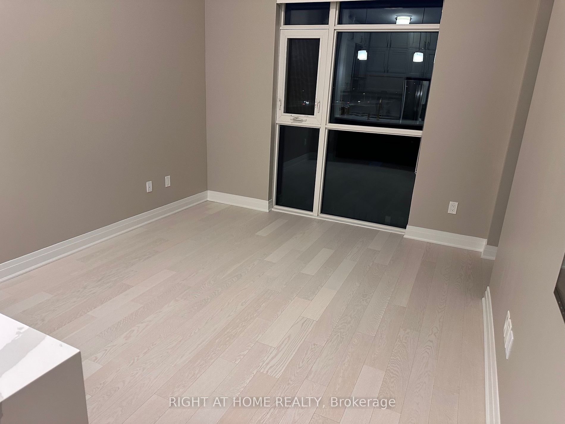 460 Gordon Krantz Ave 621