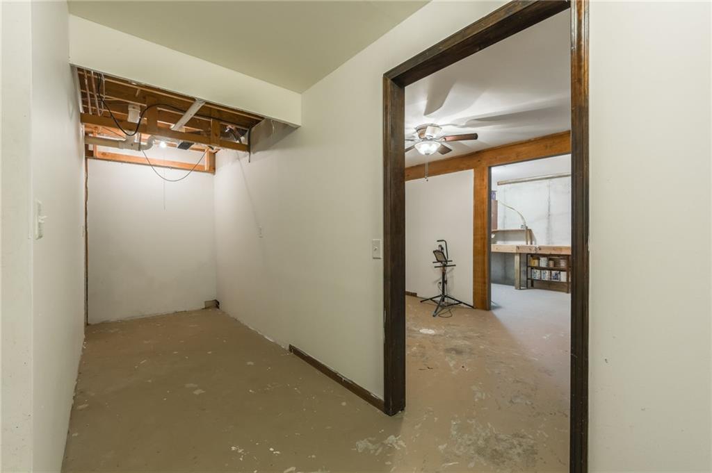 7226 E State Route F Highway