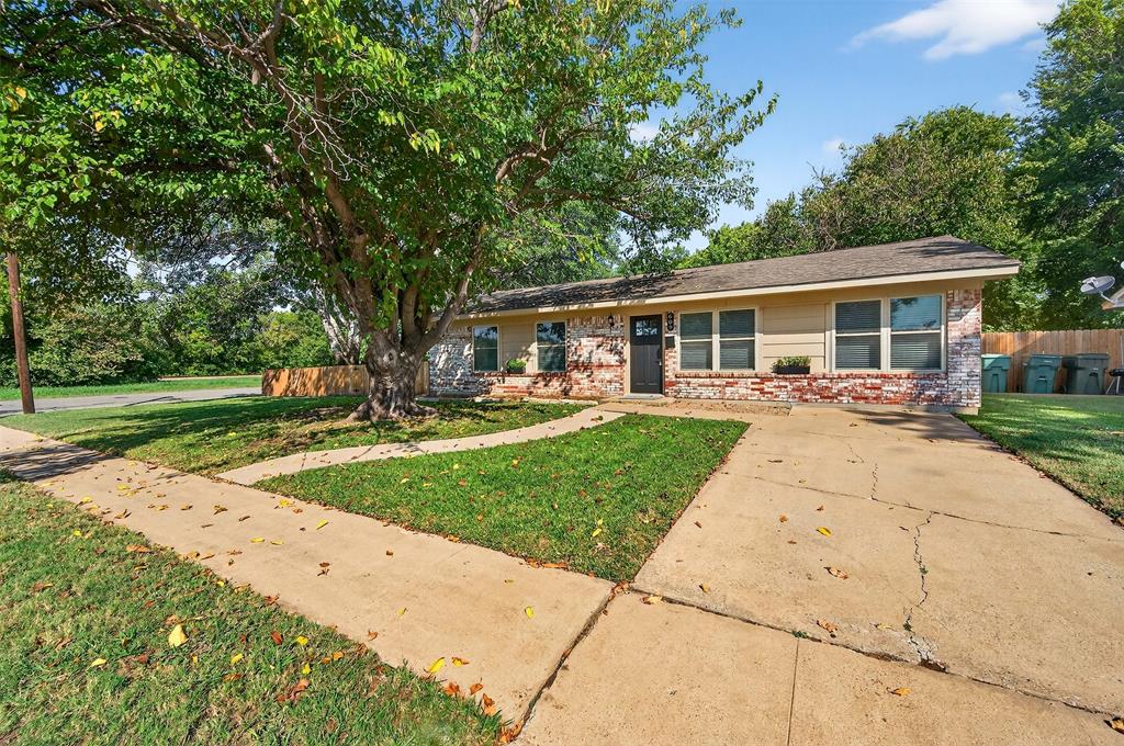 609 E Martin Lane