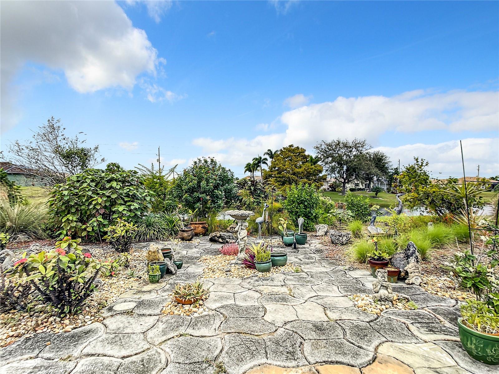 938 Boundary Boulevard