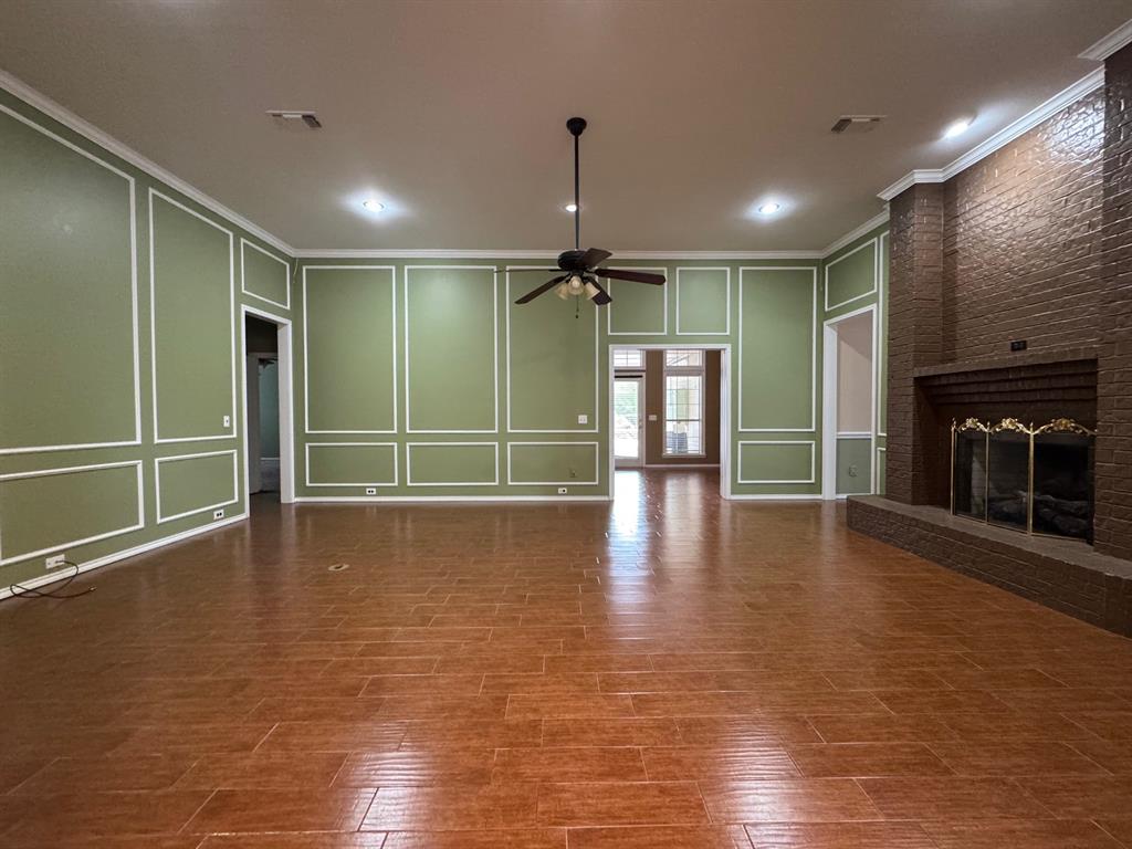 2865 Oak Creek Drive