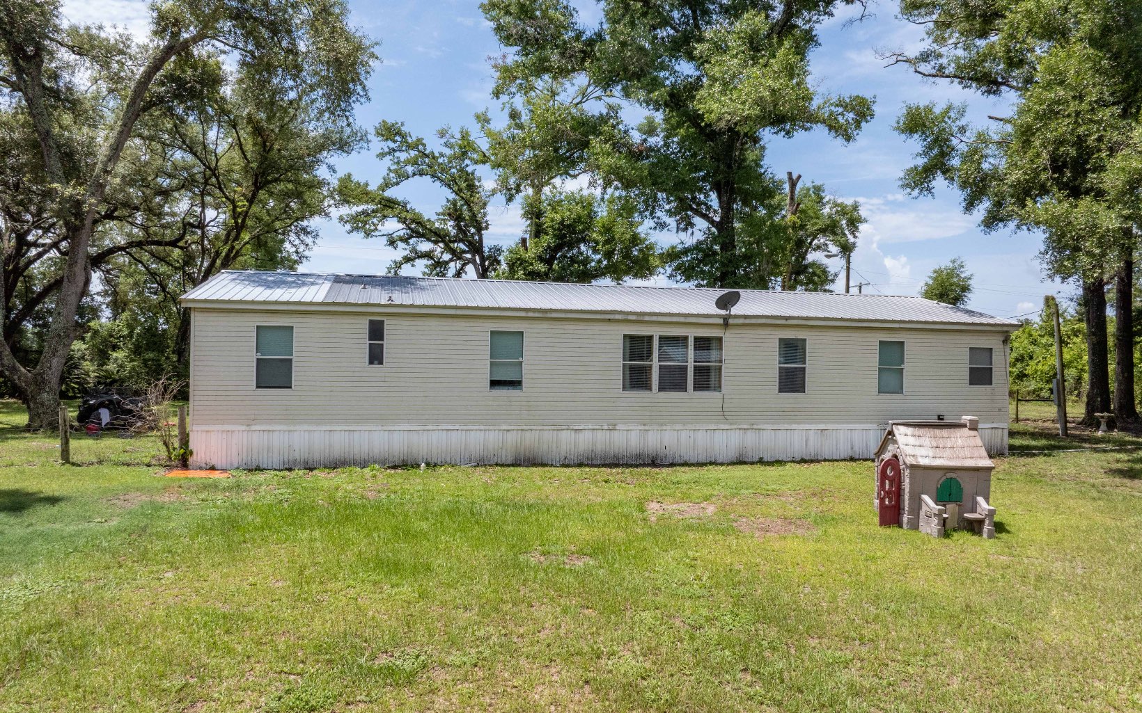 189 SE Suwannee Acres Ln