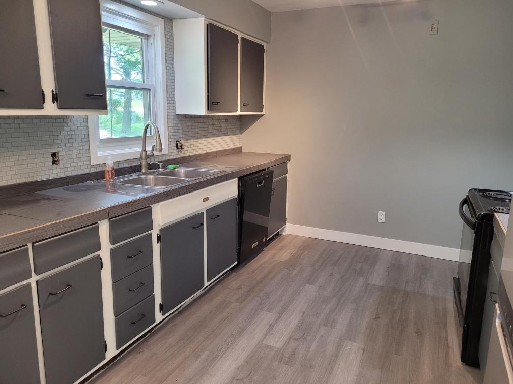 504 W Crosstown Road