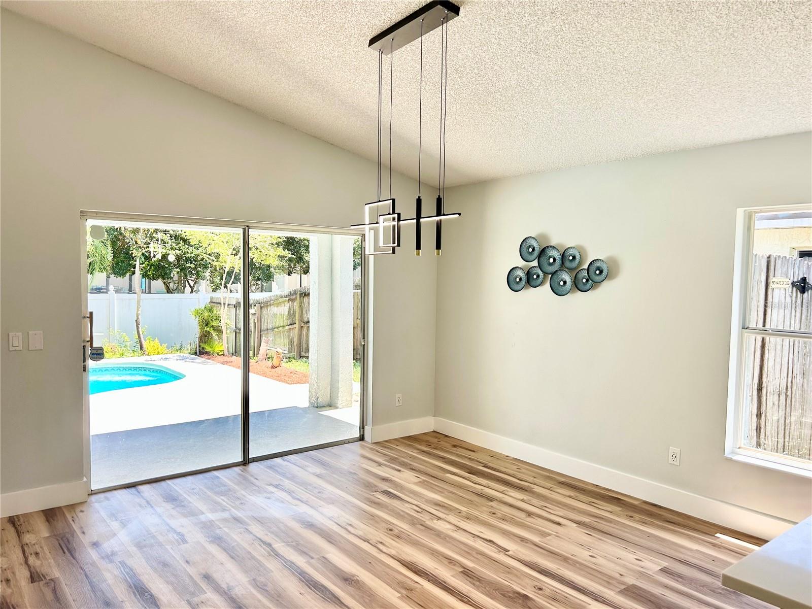 154 Woodbury Pines Circle