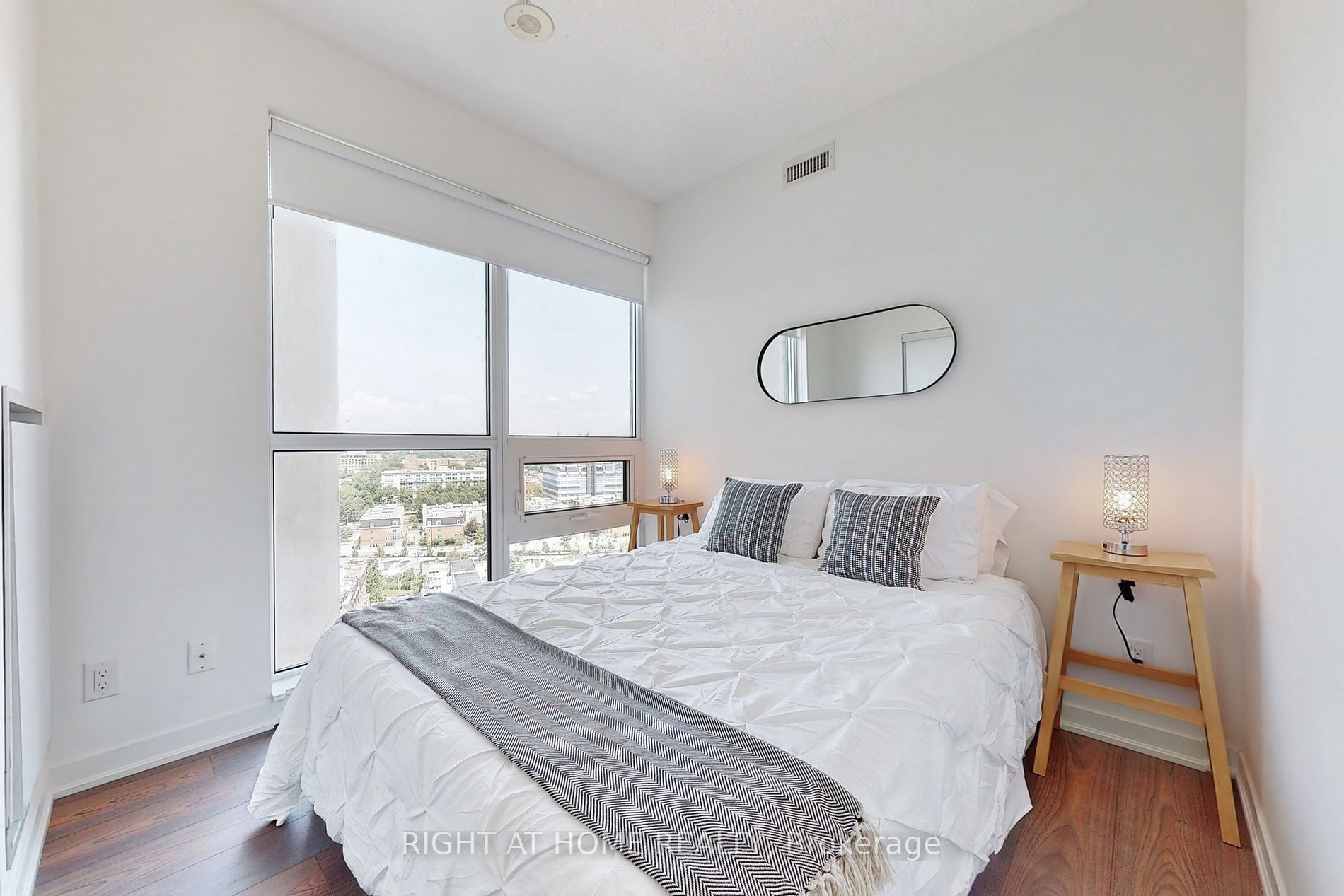 51 East Liberty St 1304