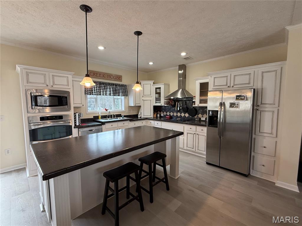 44513 Willow Lane