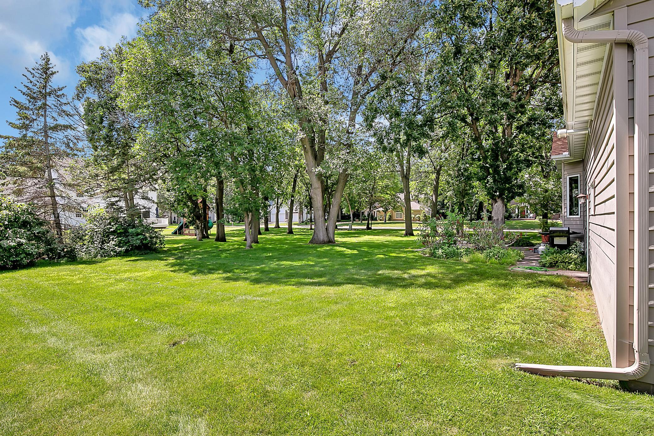 516 16th Street N