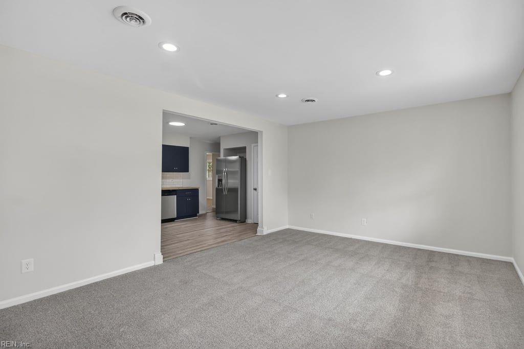5309 Leesburg Drive