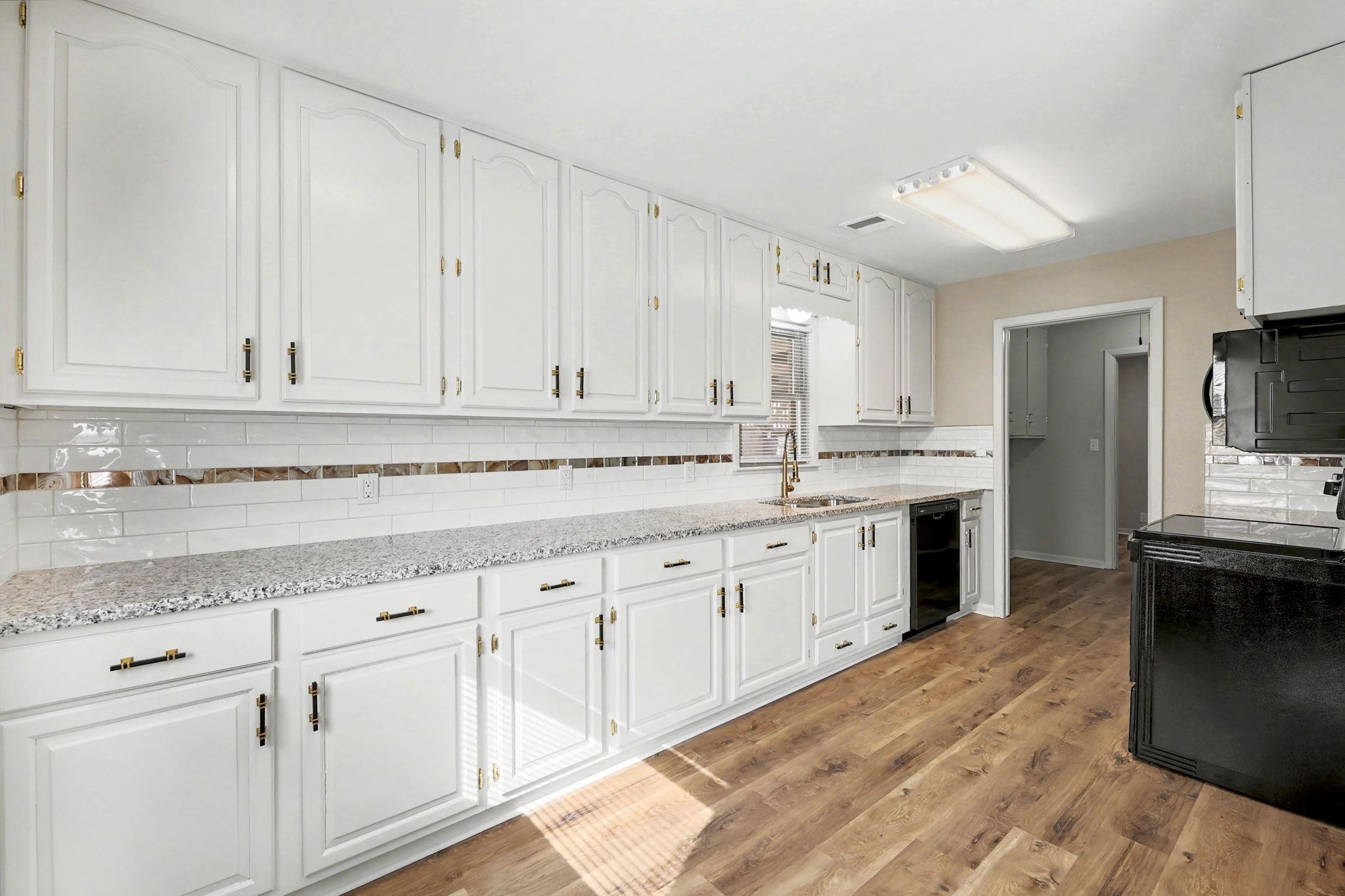 2222 W Greenfield St