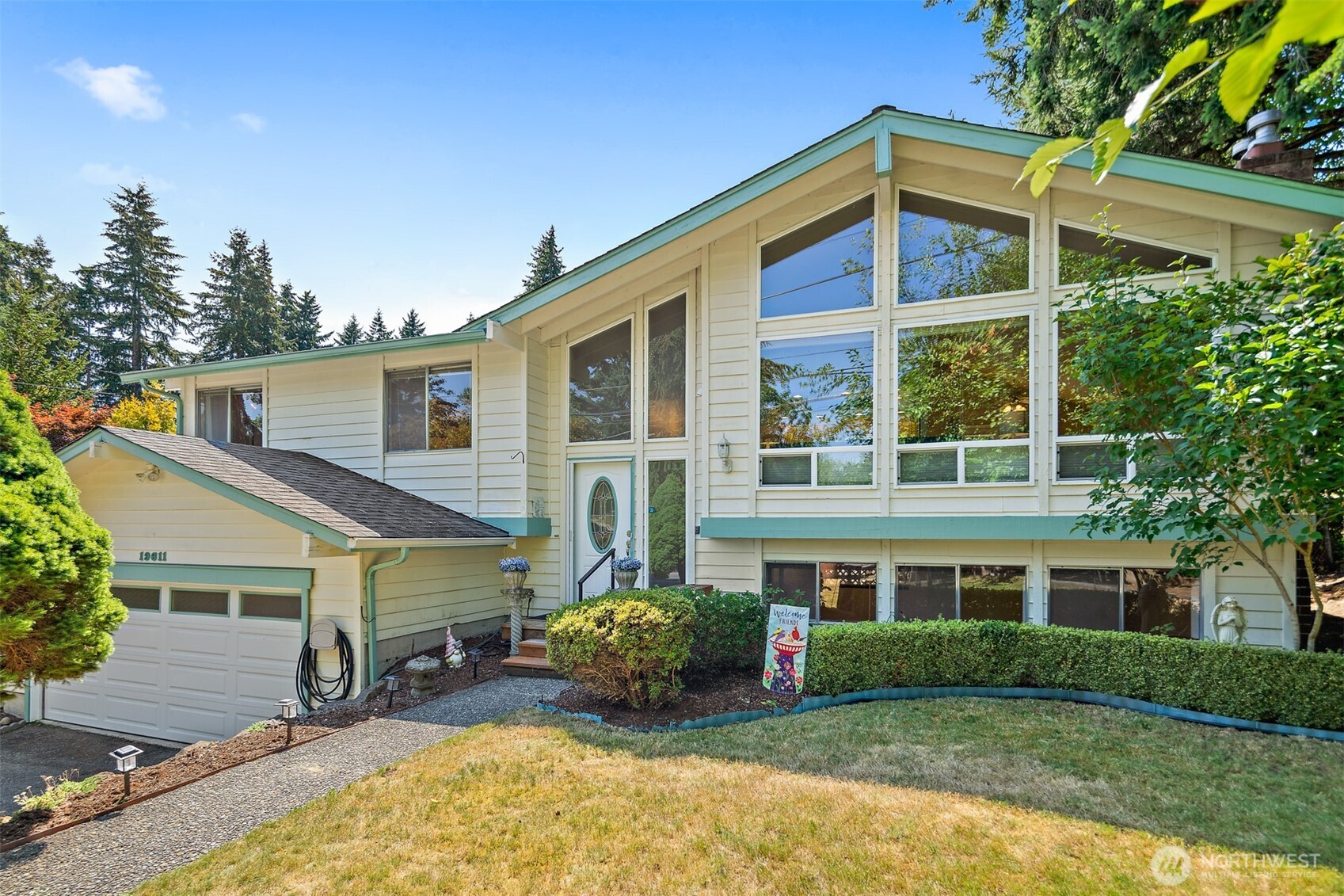 SELLER WILL CONTRIBUTE UP TO $10K TOWARD BUYERS rate reduction, closing costs, pre-paids. MAKE AN OFFER, WHO KNOWS...Rare Lake Forest Park 4-bed semi-updated home featuring open living at its finest w/vaulted ceilings, expansive view windows & a great room feel w/generous living & dining areas. Perfect layout for hosting events & celebrations. Incredible kitchen w/custom cabinets, sealed marble counters, SS appl, 6-burner Viking range & lrg breakfast bar. Primary suite w/dual closets, ensuite bath & slider to private hot tub area. Lower level w/expansive rec rm w/gas fpl, lrg bedroom, office & 1/2 bath. Shy 1/4-acre lot, large entertainment-size deck with privacy. Easy access to all amenities, light rail, transit, parks, ferry, I5/405.!