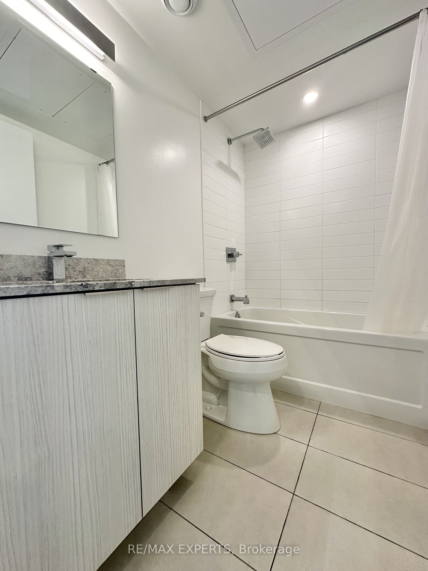 501 Yonge St 1310