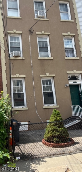 134 Ripley Pl 3, Elizabeth City, NJ 07206
