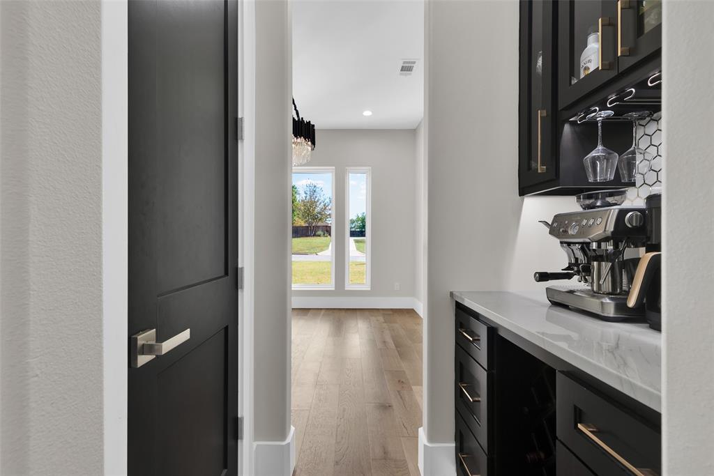 931 Waterloo Lake Drive