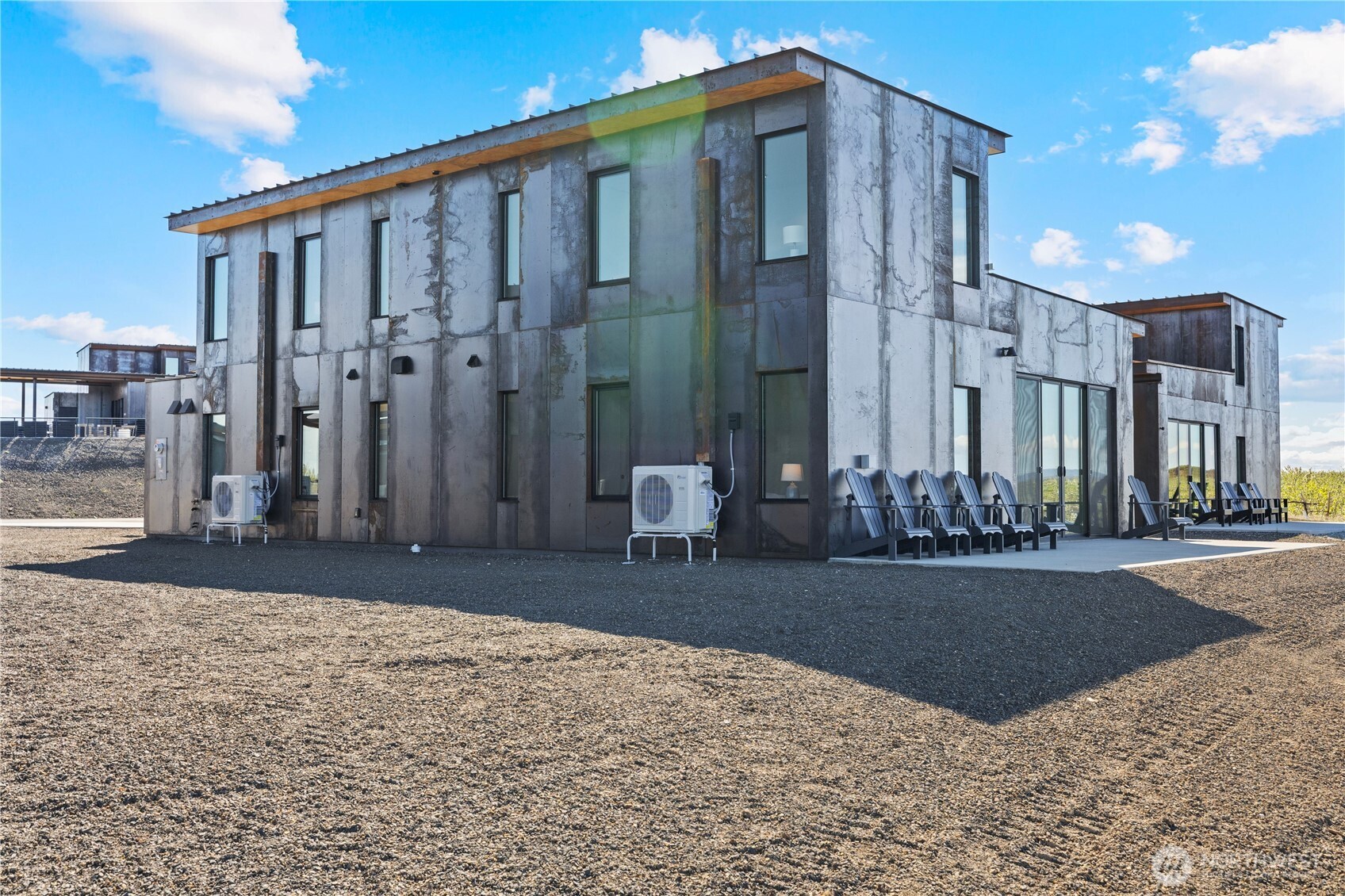 202 Rattlesnake Point NW