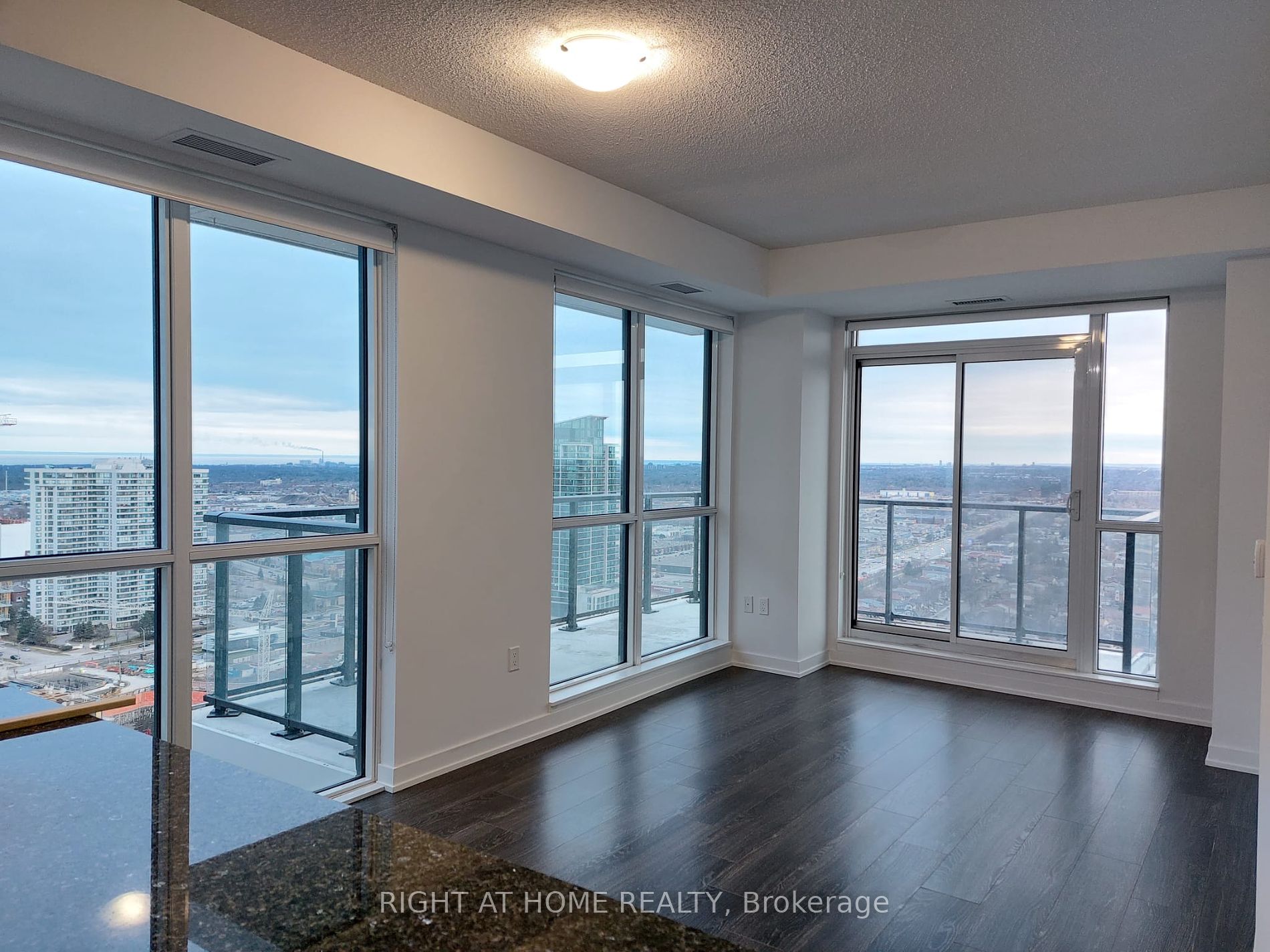 4055 Parkside Village Dr 2820