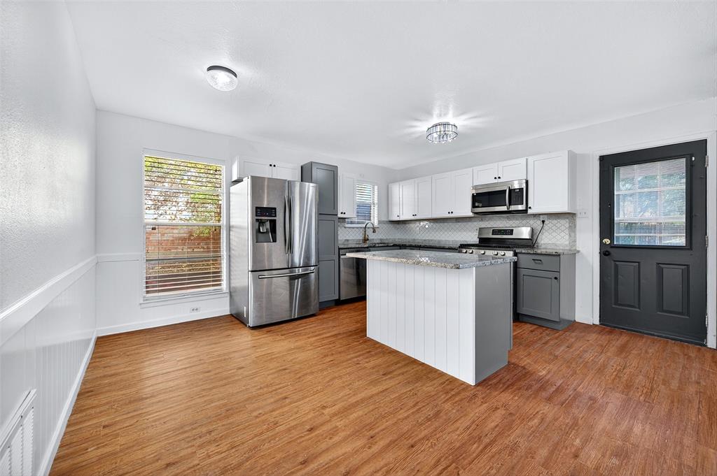 143 N Imperial Drive