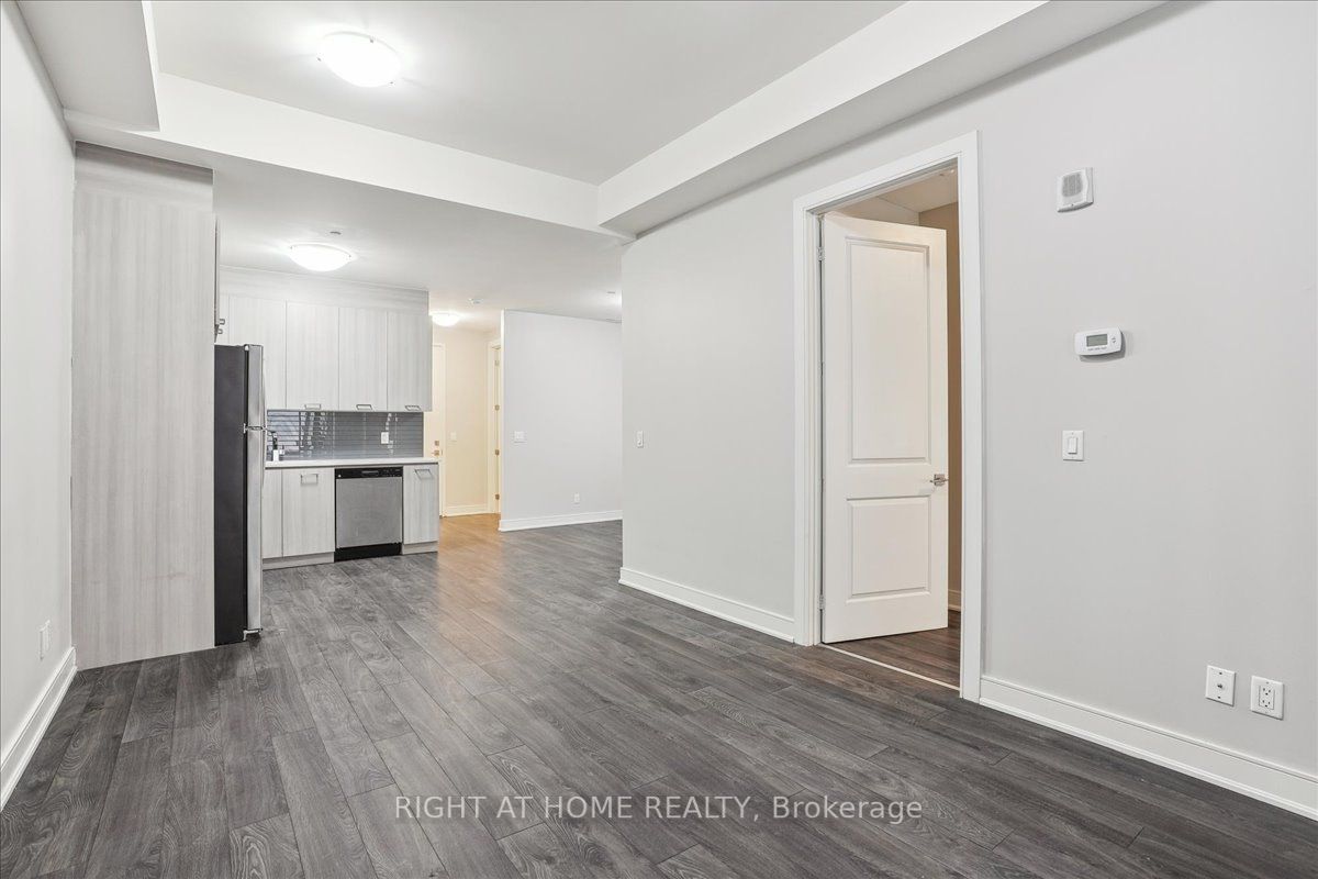 150 W Main St 314