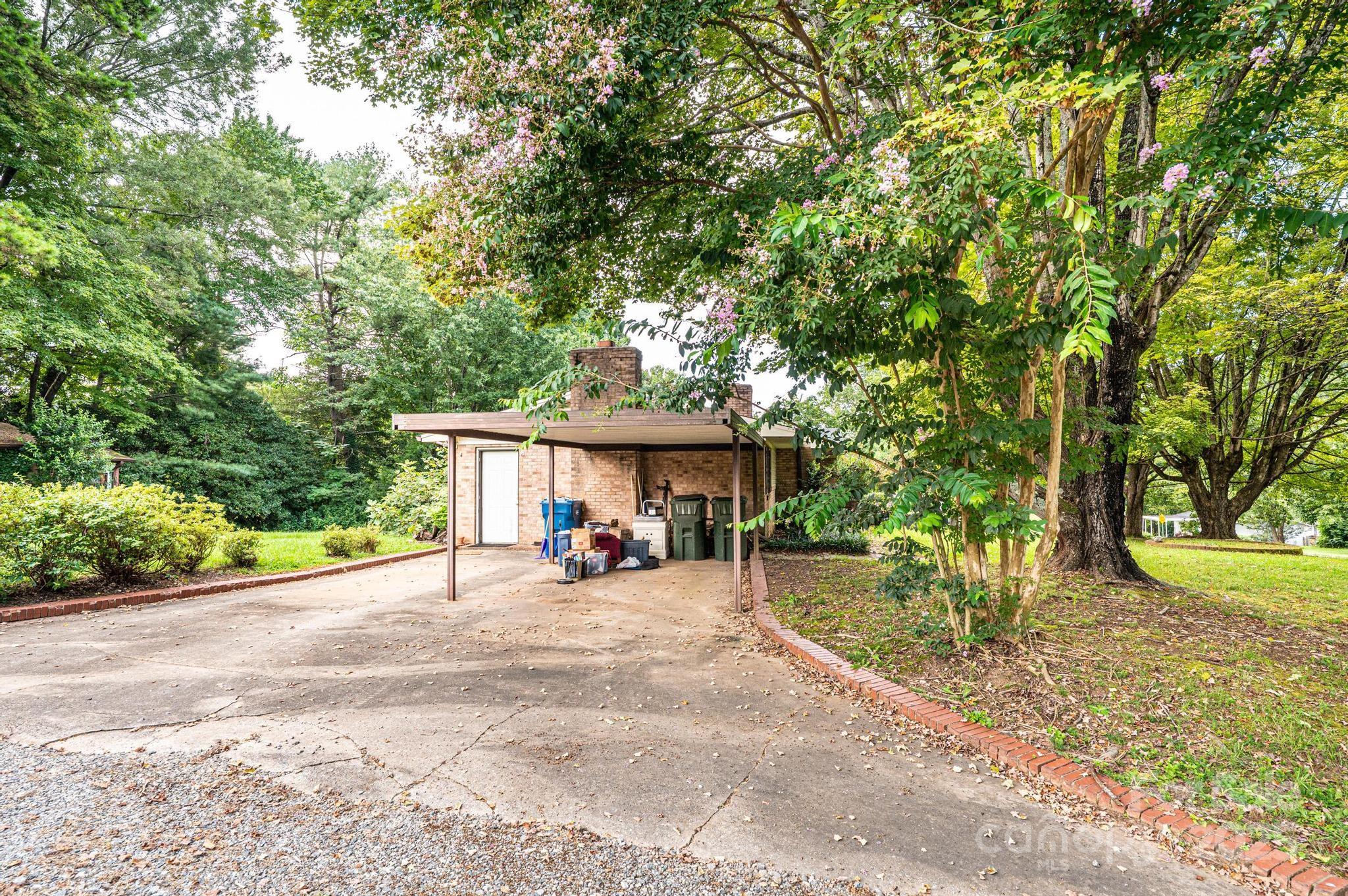 1460 23rd Avenue Place NE