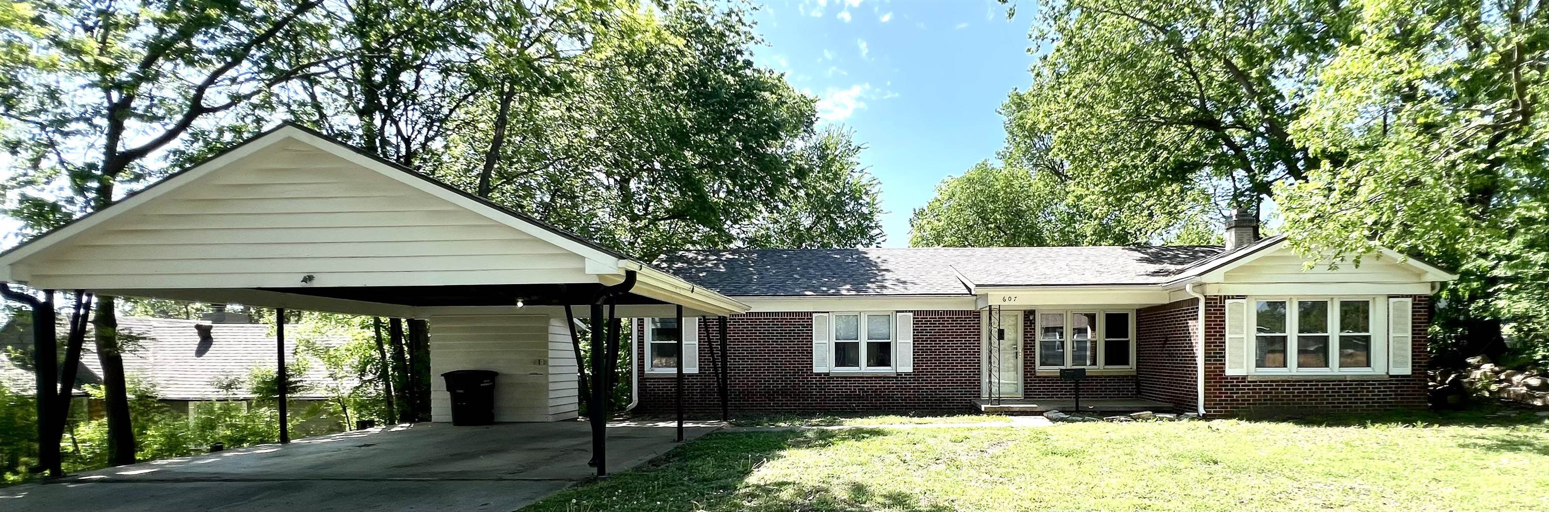 607 N 9th
