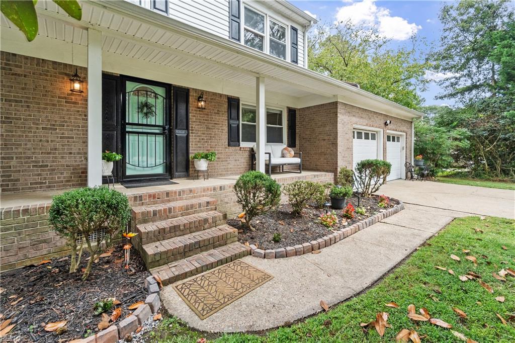 648 Kings Grant Road, Virginia Beach, VA 