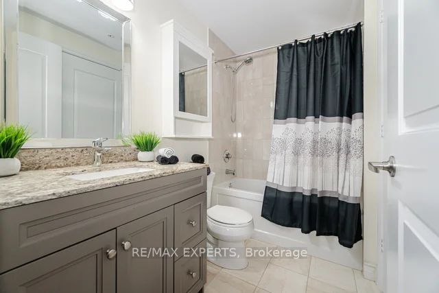 9255 Jane St 809